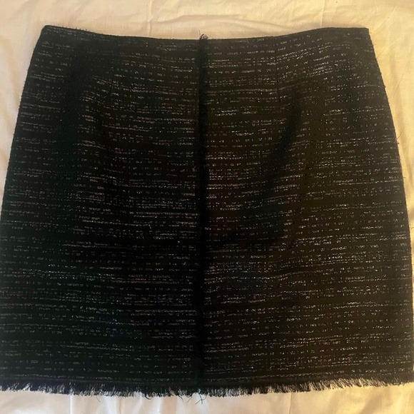 Trina Turk Los Angeles Distressed/Tweed Style Black/Silver Mini Skirt / Size 10 - Picture 5 of 10